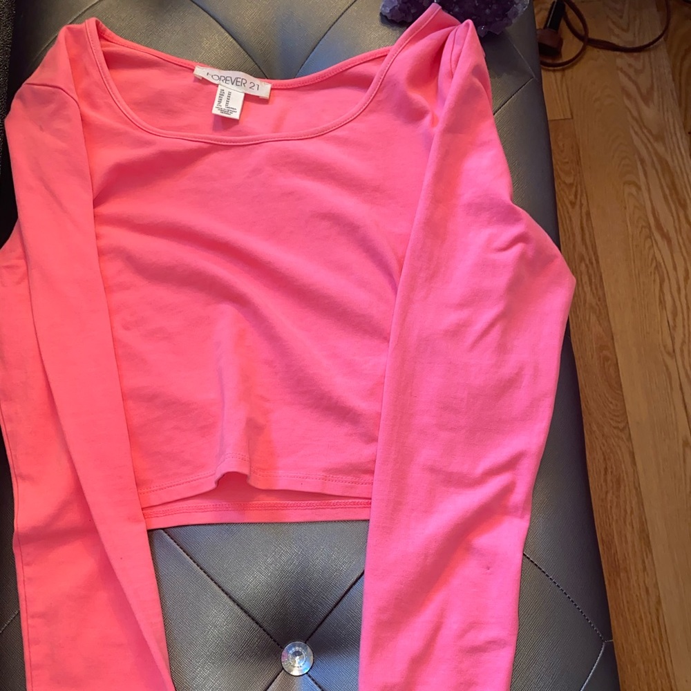 Neon Pink Crop Top🌸